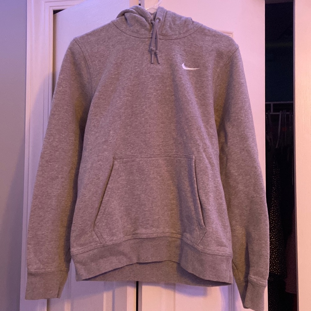 nike sweatshirt